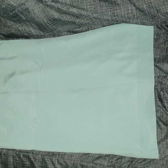 Women's Sheath Dress - Picture 7 of 8